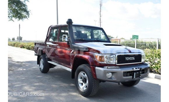 Acheter Import Voiture Toyota Land Cruiser Rouge à Import - Dubai, État d'Al Jazirah Acheter Import Voiture Toyota Land Cruiser Rouge à Import - Dubai, État d'Al Jazirah
