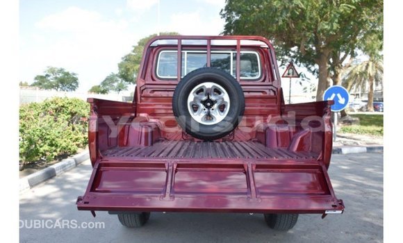 Acheter Import Voiture Toyota Land Cruiser Rouge à Import - Dubai, État d'Al Jazirah Acheter Import Voiture Toyota Land Cruiser Rouge à Import - Dubai, État d'Al Jazirah