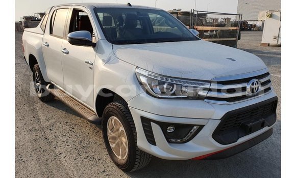 Buy Import Toyota Hilux White Car in Import - Dubai in Al Jazirah State Buy Import Toyota Hilux White Car in Import - Dubai in Al Jazirah State