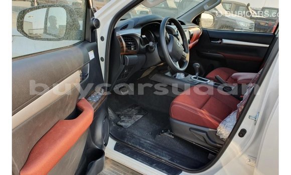 Buy Import Toyota Hilux White Car in Import - Dubai in Al Jazirah State Buy Import Toyota Hilux White Car in Import - Dubai in Al Jazirah State