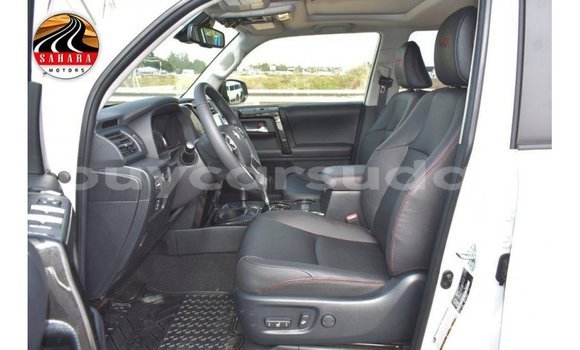Buy Import Toyota HiAce White Truck in Import - Dubai in Al Jazirah State Buy Import Toyota HiAce White Truck in Import - Dubai in Al Jazirah State