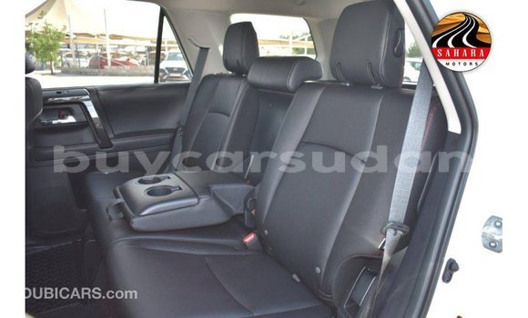 Buy Import Toyota HiAce White Truck in Import - Dubai in Al Jazirah State Buy Import Toyota HiAce White Truck in Import - Dubai in Al Jazirah State