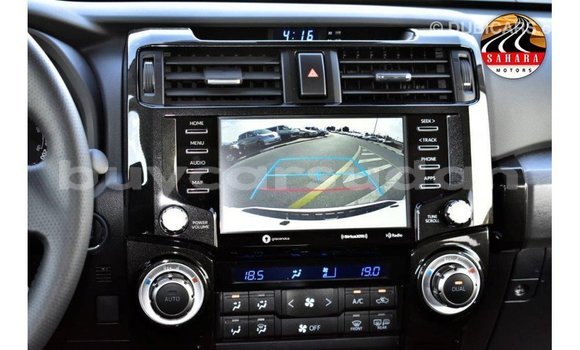 Buy Import Toyota HiAce White Truck in Import - Dubai in Al Jazirah State Buy Import Toyota HiAce White Truck in Import - Dubai in Al Jazirah State