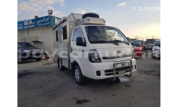 Buy Import Kia Carens White Car in Import - Dubai in Al Jazirah State Buy Import Kia Carens White Car in Import - Dubai in Al Jazirah State