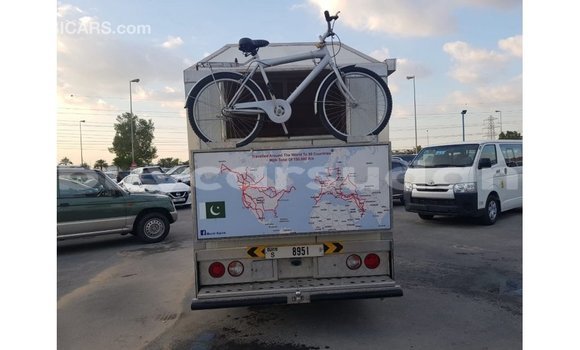 Buy Import Kia Carens White Car in Import - Dubai in Al Jazirah State Buy Import Kia Carens White Car in Import - Dubai in Al Jazirah State