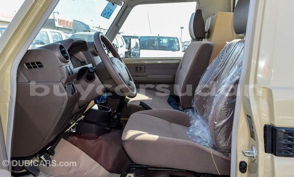 Buy Import Toyota Land Cruiser Beige Car in Import - Dubai in Al Jazirah State Buy Import Toyota Land Cruiser Beige Car in Import - Dubai in Al Jazirah State