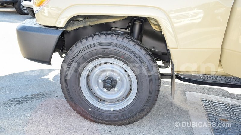 Big with watermark toyota land cruiser al jazirah state import dubai 1977