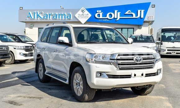 Acheter Import Voiture Toyota Land Cruiser Blanc à Import - Dubai, État d'Al Jazirah Acheter Import Voiture Toyota Land Cruiser Blanc à Import - Dubai, État d'Al Jazirah
