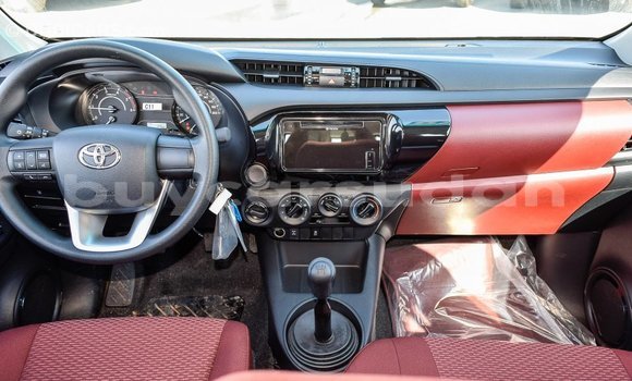 Buy Import Toyota Hilux White Car in Import - Dubai in Al Jazirah State Buy Import Toyota Hilux White Car in Import - Dubai in Al Jazirah State