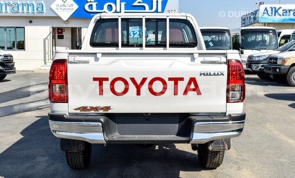 Buy Import Toyota Hilux White Car in Import - Dubai in Al Jazirah State Buy Import Toyota Hilux White Car in Import - Dubai in Al Jazirah State