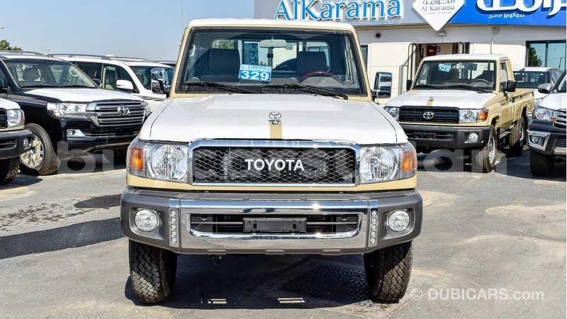 Big with watermark toyota land cruiser al jazirah state import dubai 1982