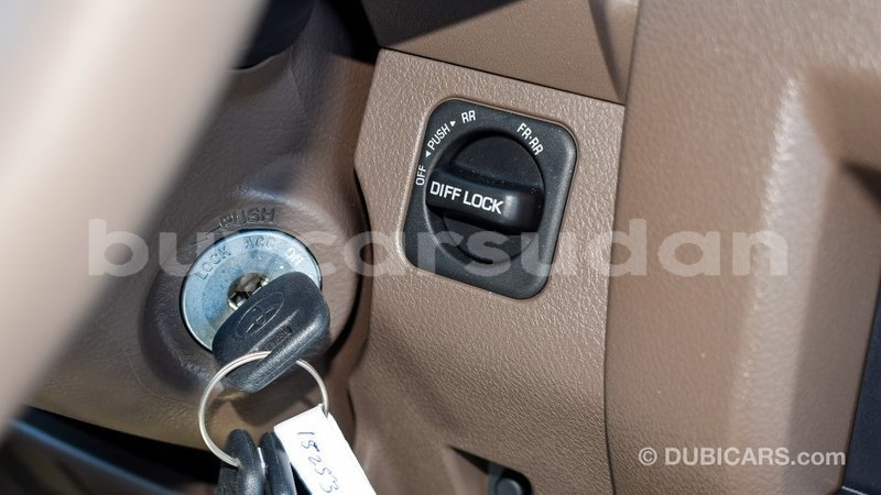 Big with watermark toyota land cruiser al jazirah state import dubai 1982