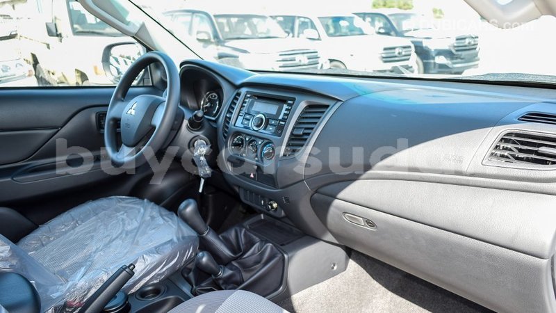 Big with watermark mitsubishi l200 al jazirah state import dubai 1985