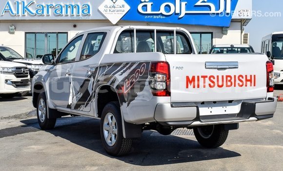 Buy Import Mitsubishi L200 White Car in Import - Dubai in Al Jazirah State Buy Import Mitsubishi L200 White Car in Import - Dubai in Al Jazirah State