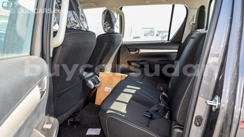 Big with watermark toyota hilux al jazirah state import dubai 1986