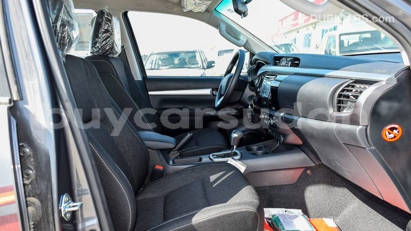 Big with watermark toyota hilux al jazirah state import dubai 1986