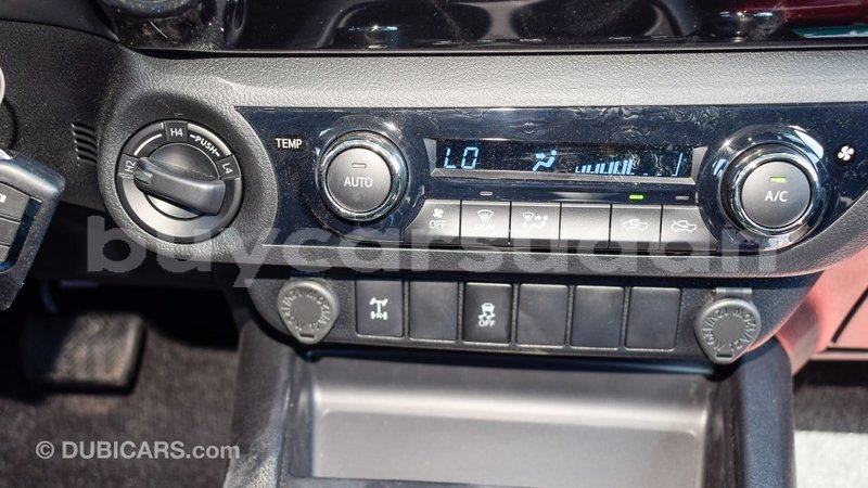 Big with watermark toyota hilux al jazirah state import dubai 1986