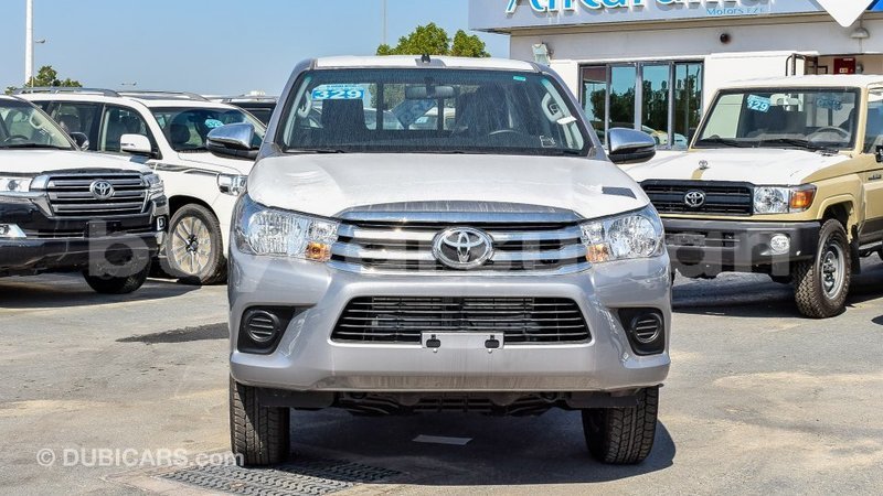 Big with watermark toyota hilux al jazirah state import dubai 1988