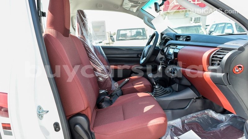 Big with watermark toyota hilux al jazirah state import dubai 1992