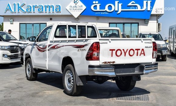 Buy Import Toyota Hilux White Car in Import - Dubai in Al Jazirah State Buy Import Toyota Hilux White Car in Import - Dubai in Al Jazirah State