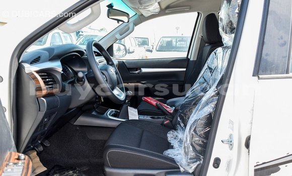 Buy Import Toyota Hilux White Car in Import - Dubai in Al Jazirah State Buy Import Toyota Hilux White Car in Import - Dubai in Al Jazirah State