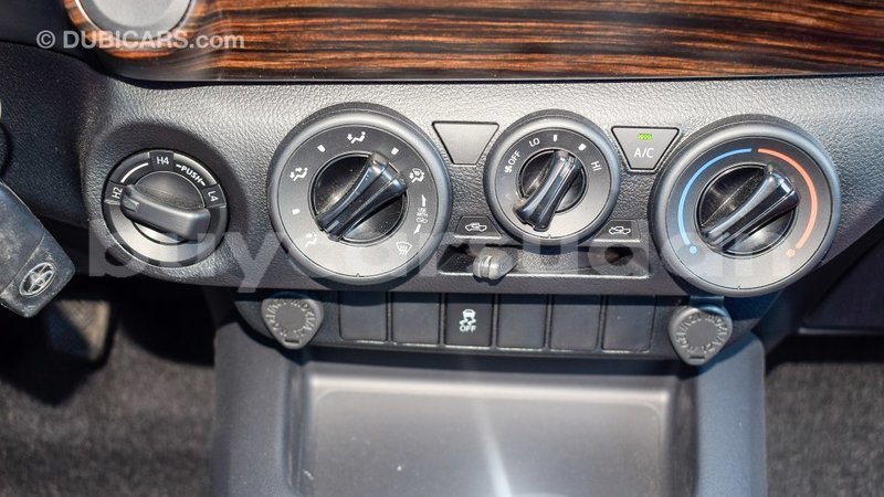 Big with watermark toyota hilux al jazirah state import dubai 1993