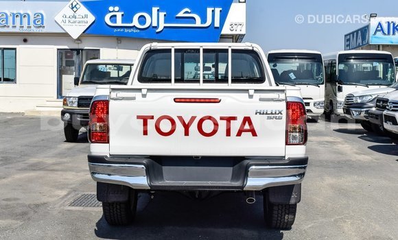 Buy Import Toyota Hilux White Car in Import - Dubai in Al Jazirah State Buy Import Toyota Hilux White Car in Import - Dubai in Al Jazirah State