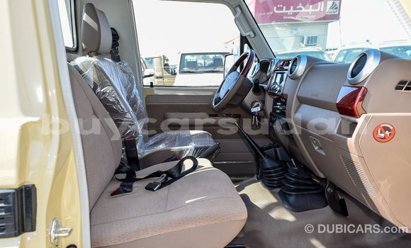 Buy Import Toyota Land Cruiser Beige Car in Import - Dubai in Al Jazirah State Buy Import Toyota Land Cruiser Beige Car in Import - Dubai in Al Jazirah State