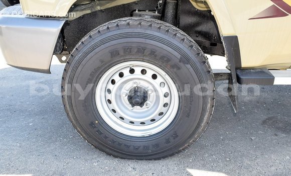 Buy Import Toyota Land Cruiser Beige Car in Import - Dubai in Al Jazirah State Buy Import Toyota Land Cruiser Beige Car in Import - Dubai in Al Jazirah State