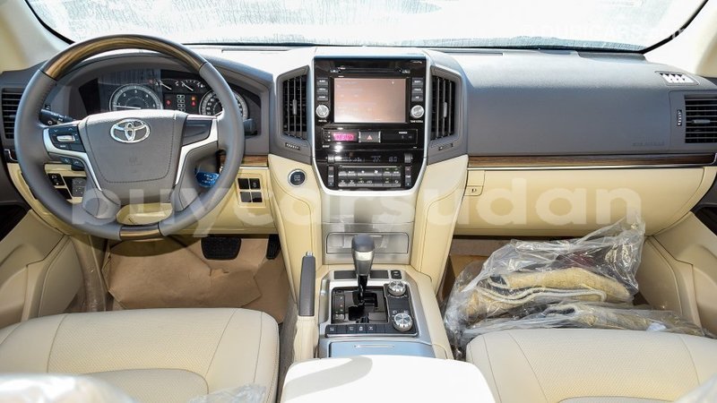 Big with watermark toyota land cruiser al jazirah state import dubai 1996