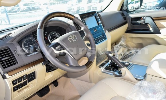Acheter Import Voiture Toyota Land Cruiser Noir à Import - Dubai, État d'Al Jazirah Acheter Import Voiture Toyota Land Cruiser Noir à Import - Dubai, État d'Al Jazirah
