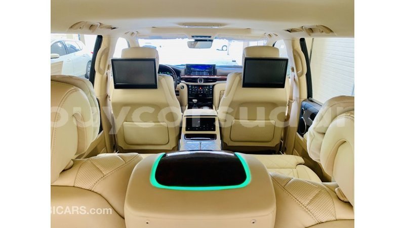 Big with watermark lexus lx al jazirah state import dubai 2001