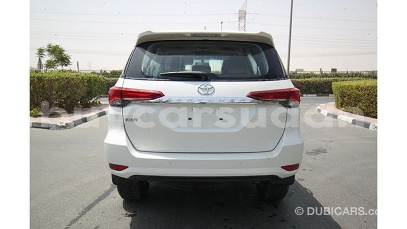 Big with watermark toyota fortuner al jazirah state import dubai 2005