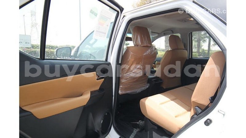 Big with watermark toyota fortuner al jazirah state import dubai 2005