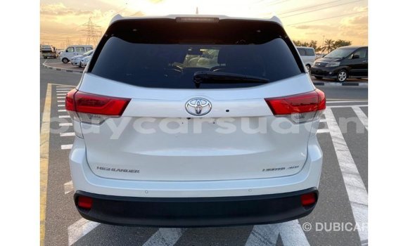 Buy Import Toyota Highlander White Car in Import - Dubai in Al Jazirah State Buy Import Toyota Highlander White Car in Import - Dubai in Al Jazirah State