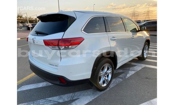 Buy Import Toyota Highlander White Car in Import - Dubai in Al Jazirah State Buy Import Toyota Highlander White Car in Import - Dubai in Al Jazirah State