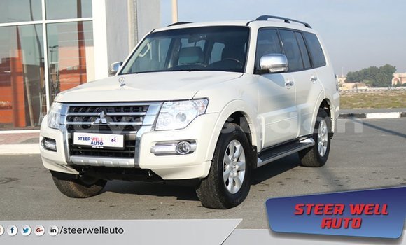 Acheter Import Voiture Mitsubishi Pajero Blanc à Import - Dubai, État d'Al Jazirah Acheter Import Voiture Mitsubishi Pajero Blanc à Import - Dubai, État d'Al Jazirah
