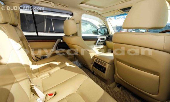 Buy Import Toyota Land Cruiser White Car in Import - Dubai in Al Jazirah State Buy Import Toyota Land Cruiser White Car in Import - Dubai in Al Jazirah State