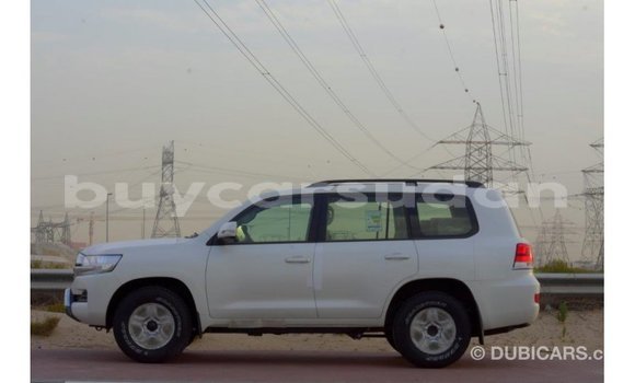 Buy Import Toyota Land Cruiser White Car in Import - Dubai in Al Jazirah State Buy Import Toyota Land Cruiser White Car in Import - Dubai in Al Jazirah State