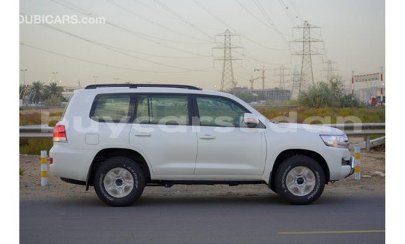 Buy Import Toyota Land Cruiser White Car in Import - Dubai in Al Jazirah State Buy Import Toyota Land Cruiser White Car in Import - Dubai in Al Jazirah State