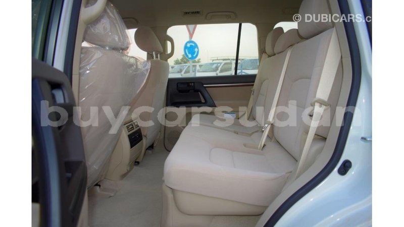 Big with watermark toyota land cruiser al jazirah state import dubai 2032