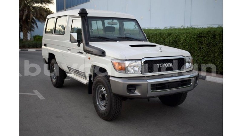 Big with watermark toyota land cruiser al jazirah state import dubai 2033