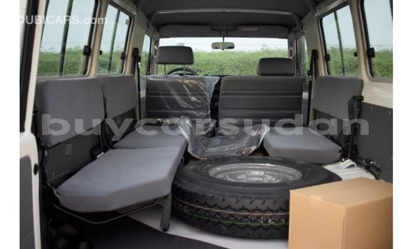Buy Import Toyota Land Cruiser White Car in Import - Dubai in Al Jazirah State Buy Import Toyota Land Cruiser White Car in Import - Dubai in Al Jazirah State