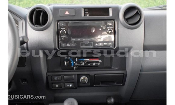 Buy Import Toyota Land Cruiser White Car in Import - Dubai in Al Jazirah State Buy Import Toyota Land Cruiser White Car in Import - Dubai in Al Jazirah State