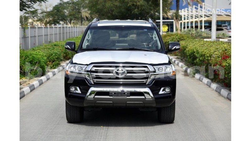 Big with watermark toyota land cruiser al jazirah state import dubai 2041