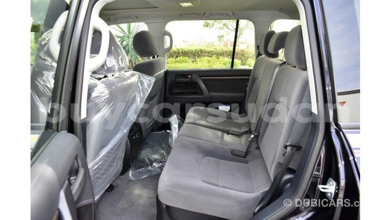 Big with watermark toyota land cruiser al jazirah state import dubai 2041