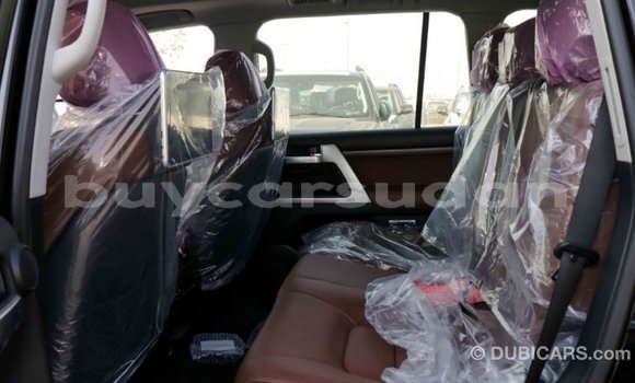Acheter Import Voiture Toyota Land Cruiser Noir à Import - Dubai, État d'Al Jazirah Acheter Import Voiture Toyota Land Cruiser Noir à Import - Dubai, État d'Al Jazirah