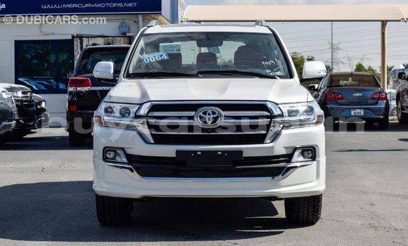 Buy Import Toyota Land Cruiser White Car in Import - Dubai in Al Jazirah State Buy Import Toyota Land Cruiser White Car in Import - Dubai in Al Jazirah State