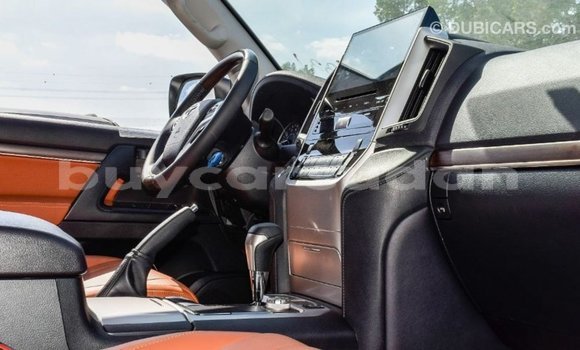 Buy Import Toyota Land Cruiser White Car in Import - Dubai in Al Jazirah State Buy Import Toyota Land Cruiser White Car in Import - Dubai in Al Jazirah State