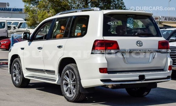 Buy Import Toyota Land Cruiser White Car in Import - Dubai in Al Jazirah State Buy Import Toyota Land Cruiser White Car in Import - Dubai in Al Jazirah State